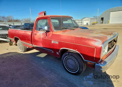 1988 Dodge D-Series D100 z USA, uszkodzony, nr VIN 1B7FD04Y8JS637478